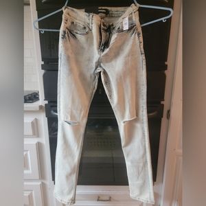 Tilly's RSQ men's jeans, slim straight fit, light destruct wash, size 28x32